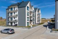 Klimatyzowany Apartament z Balkonem i Parkingiem by Noclegi Renters - B&B Ustronie Morskie