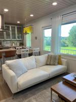 Ateljee -- peaceful one-bedroom apartment by the lake - Bed and Breakfast Oinola