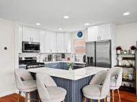 Spacious 3BDR, Newly Renovated, Free Driveway Parking, NYC, EWR - B&B Bayonne