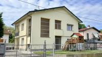 Family 3-Bedroom Apartment near MXP & Lake Maggiore - Parking - Chambres d'hôtes Sesto Calende