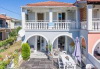 Donna's Luxury home in Kassiopi with Pool 300m to Sea - B&B Kassiopi