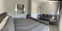 Horseshoe - Large Modern 5 bedroom house - B&B Houghton Conquest