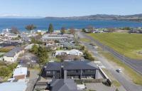 Lake Haven Apartment 3 - modern and popular near lake and town - Chambres d'hôtes Taupo