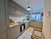 Surbiton Gem 5 Min to Station & Free Parking - Chambres d'hôtes Surbiton