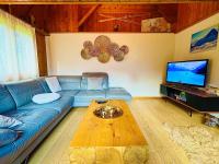 Cozy Apartment in Vintage House in Kandersteg - B&B Kandersteg