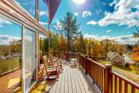 Hot Tub, Lake Views! All-Season Hinsdale Haven - B&B Hinsdale