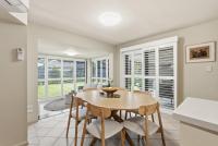 Garden Villa at Diggers - Walk to Restaurant and Beach - Chambres d'hôtes Coffs Harbour