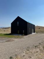 Madison Valley Vista Designer Suite - B&B Ennis