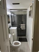 Cozy Room Ensuite Bath & Own Entrance Peaceful Stay - B&B Delta