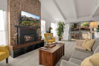 Red Rock Retreat with 360 Panoramic Views & Steps to Uptown Shops - B&B Sedona