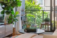 Luxury 2 Bed 2 Bath Parking Pool Gym & Sauna - B&B Brisbane