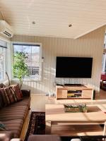 Great mountain cabin with jacuzzi in beautiful surroundings - Bed and Breakfast Stranda