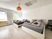 Top-Wohnung fuer Gruppen 15 min zum Alex Parken - Chambres d'hôtes Berlin