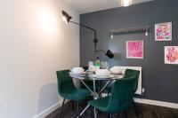 Spacious 3BR Durham Home Contractor Friendly - Ferienwohnung Durham