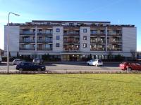 Strandnixe 306 mit Panoramafenster zum Norden, 2 Schlafzimmer und Balkon zum Norden, Einbauküche mit Geschirrspüler ,Fahrstuhl, PKW Stellplatz ! Wlan ! - Ferienwohnung Cuxhaven