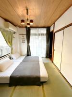 Largo Apartment Near Ikebukuro with 2 Bedrooms and 1 Living Room Newly Renovated Private Bedroom and Bathroom 6 minutes direct to Ikebukuro, near Shinjuku Shibuya Free Wi-Fi - Chambres d'hôtes Tokyo