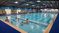 Comfortable and homely 2 bedroom Chalet with FREE passes to swimming pool, gym & club - Chambres d'hôtes Great Yarmouth