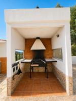 Luxury Sea View Villa - Private Pool - Near Beach - 3 min TRAM Alicante Benidorm - BBQ - Private Garden - Free Parking - Chambres d'hôtes El Campello