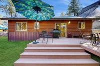 Pet-Friendly Cabin Fenced Yard Near Lake - B&B Donnelly