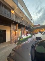 Apartamentos Santa Delfina 2 - B&B Flores