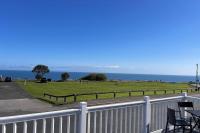 3 Bedroom Sleeps 8 - Free Parking - Balcony - B&B Filey