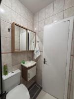Casa com piscina Aquecida Balneário Camboriú CasaAlbertiBc - B&B Camboriú