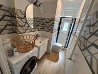 APT San Siro-Duomo-Rho fiera Free Parking and Pet friendly Near Metro QT8 and LOTTO - Chambres d'hôtes Milan