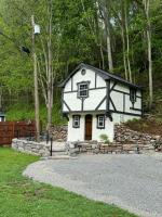 The Renovated Smokehouse at Seneca Rocks - B&B Seneca Rocks