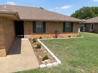 Entire Home 3 BR 3 BA Sleeps 6 Fast WiFi Spacious - Chambres d'hôtes Weatherford