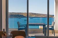 Vistamare Suites - St Pauls Bay Seafront Views - Chambres d'hôtes San Pawl il-Bahar