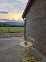 La Bergerie indoor pool and magnificent views - B&B Saint-Jean-Saint-Maurice-sur-Loire