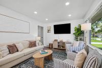 Modern 3BR Escape - B&B Michigan City