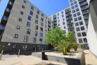 VIPAbodes Modern 1 Bedroom Apartment in Woking - B&B Woking