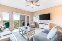 6th-Floor Condo with Pool Hot Tub and Gym - B&B Destin