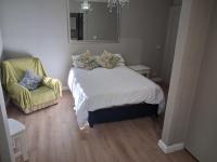 Backpackers Budget Room Somerset West - B&B Somerset West