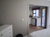Backpackers Budget Room Somerset West - B&B Somerset West