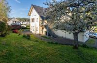 EifelRuhe 4 Hellenthal - ideal für Familien, Gruppen und Hunde - Bed and Breakfast Hellenthal