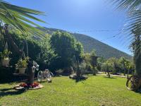 Casa De Crescenzo con piscina - B&B Bellona