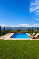 Matilda Signature Villa with Private Pool - Ferienwohnung Nasamkhrali