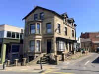 Hill House Luxury Central 2-Bedroom Apartment with Balcony & Free Parking, 2 x King Sized Beds - B&B Harrogate