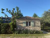 Maisonnette indépendante au calme, grand jardin ombragé dans la plaine agricole - Chambres d'hôtes Châteauneuf-du-Rhône