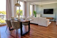 Stilvolle Altbauwohnung nahe Düsseldorf mit Balkon & Parkplatz - B&B Neuss