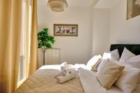 Stilvolle Altbauwohnung nahe Düsseldorf mit Balkon & Parkplatz - B&B Neuss