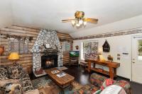 Sunrise Pines Cabin Near the Village - Ferienwohnung Big Bear Lake