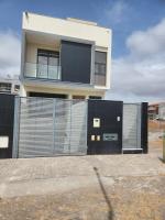 New high standing house with pool - Bed and Breakfast Tarrafal