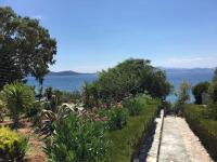 Seafront House, Private Beach, Sunset View, Diliso - Bed and Breakfast Díliso