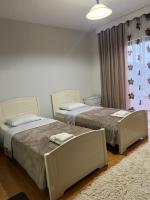 Standard Zweibettzimmer mit Bergblick