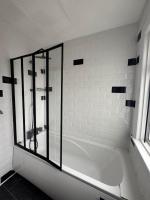 Spacious 5 Bedroom House I Walk to Wembley Stadium I Parking x2 I Games Room - B&B Londra