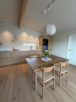 Scandinavian vibe with a view, close to Narvikfjellet - Bed and Breakfast Narvik