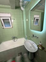 Apartment on the shore of the bay of Kotor with free Wi-Fi - B&B Kotor